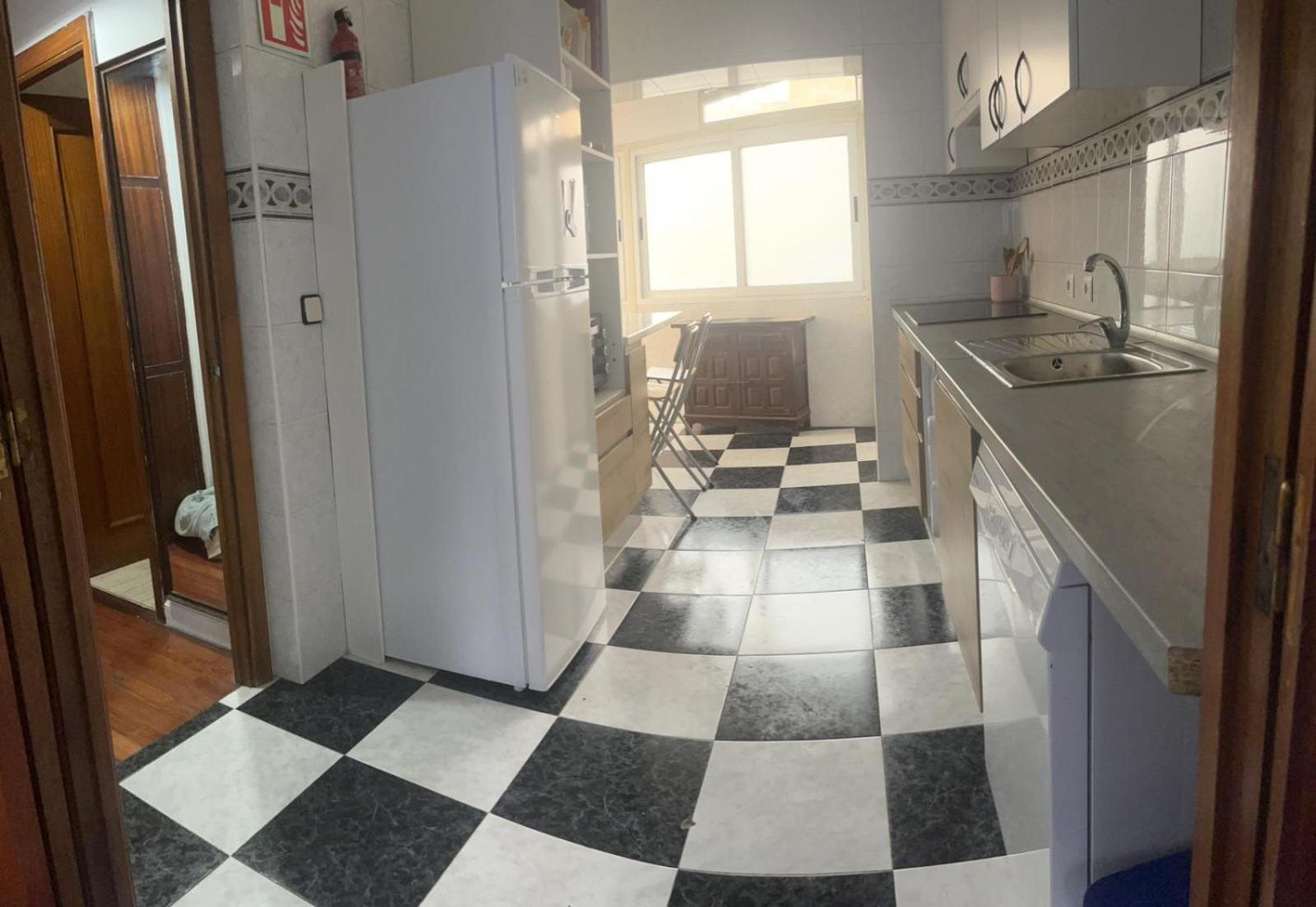 Appartement Avec Terrasse Santona Exterior photo